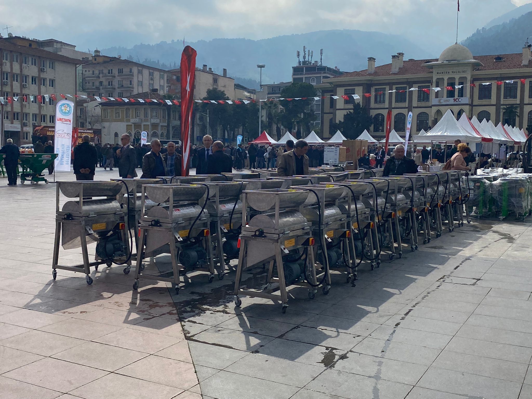 MANİSA BÜYÜK ŞEHİR BELEDİYESİ TARIM EKİPMANI DAĞITIM LANSMANI